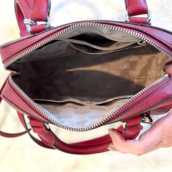 Michael Kors handbag purse - Picture 3 of 4